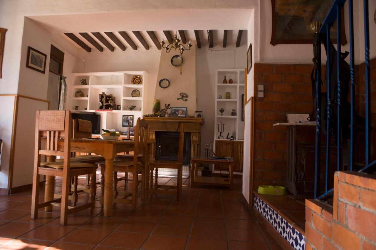 La Flecha Hostel Abrucena Exterior foto